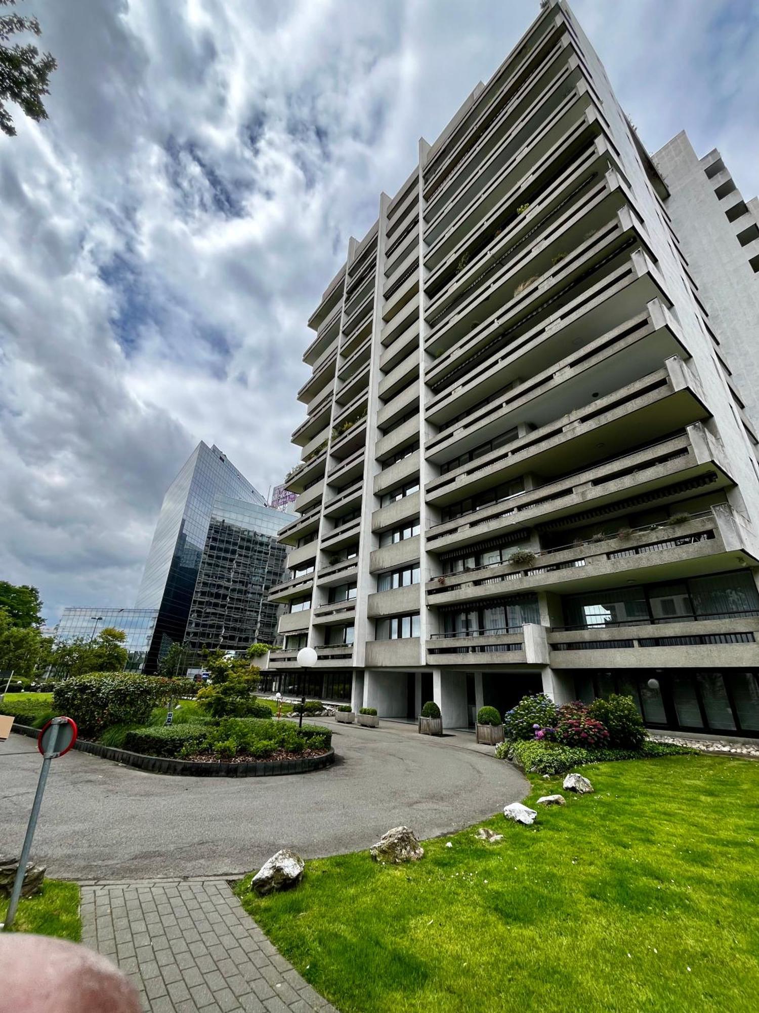 Big Apartment With Parking In Antwerpia Zewnętrze zdjęcie
