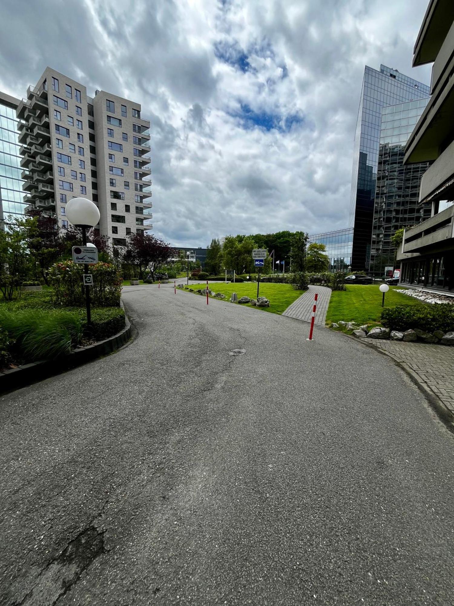 Big Apartment With Parking In Antwerpia Zewnętrze zdjęcie