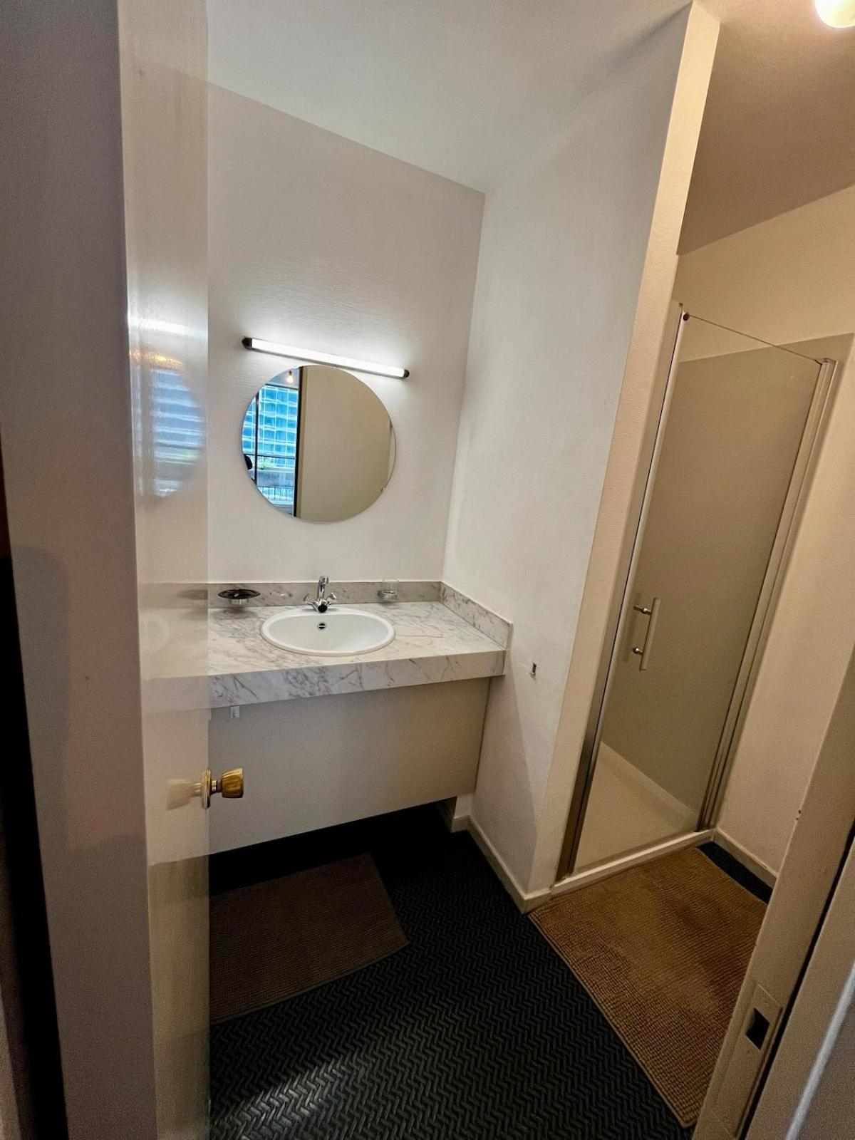 Big Apartment With Parking In Antwerpia Zewnętrze zdjęcie