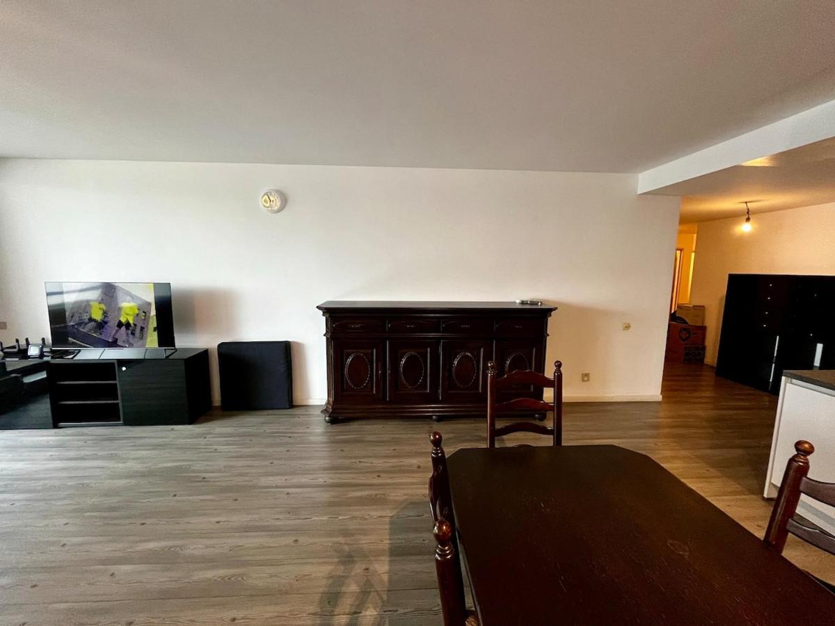 Big Apartment With Parking In Antwerpia Zewnętrze zdjęcie
